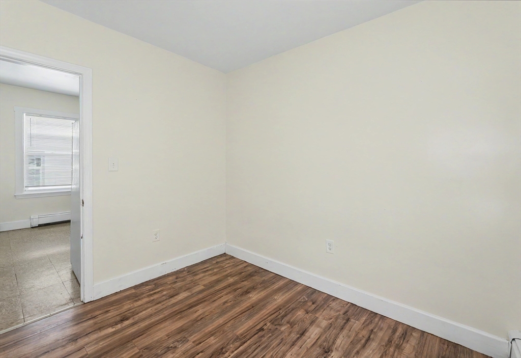 18 Pleasant St Property Photo 22