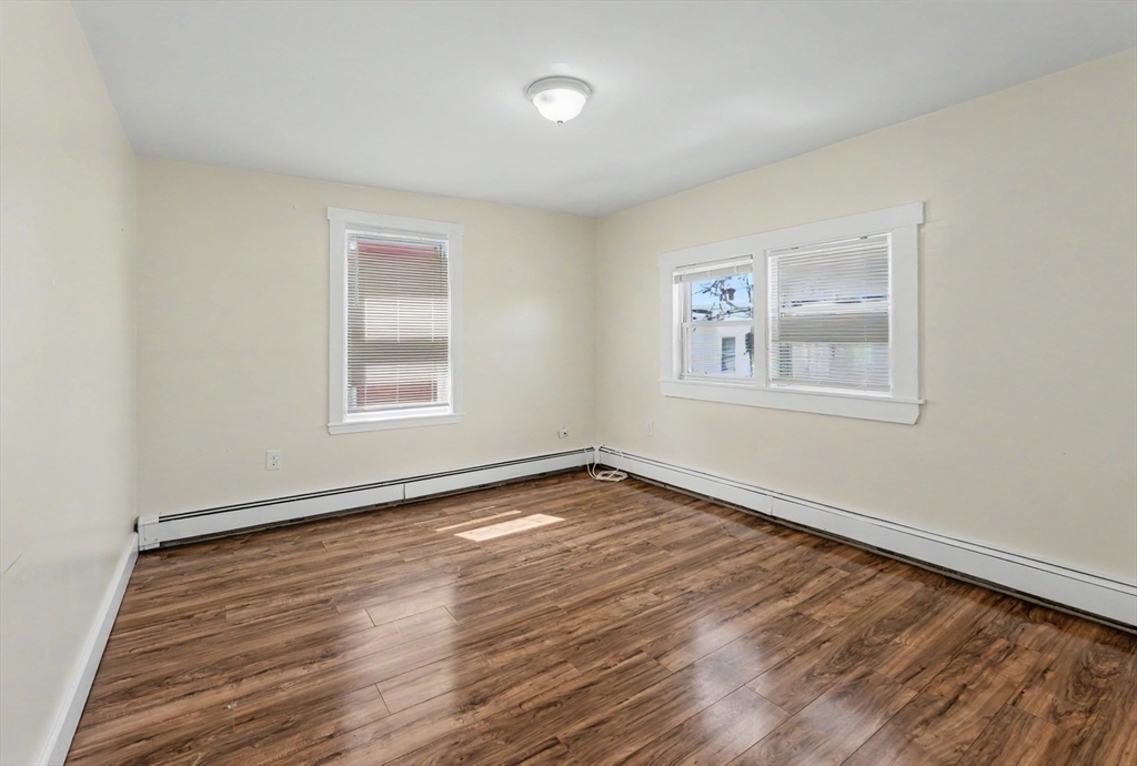 18 Pleasant St Property Photo 23