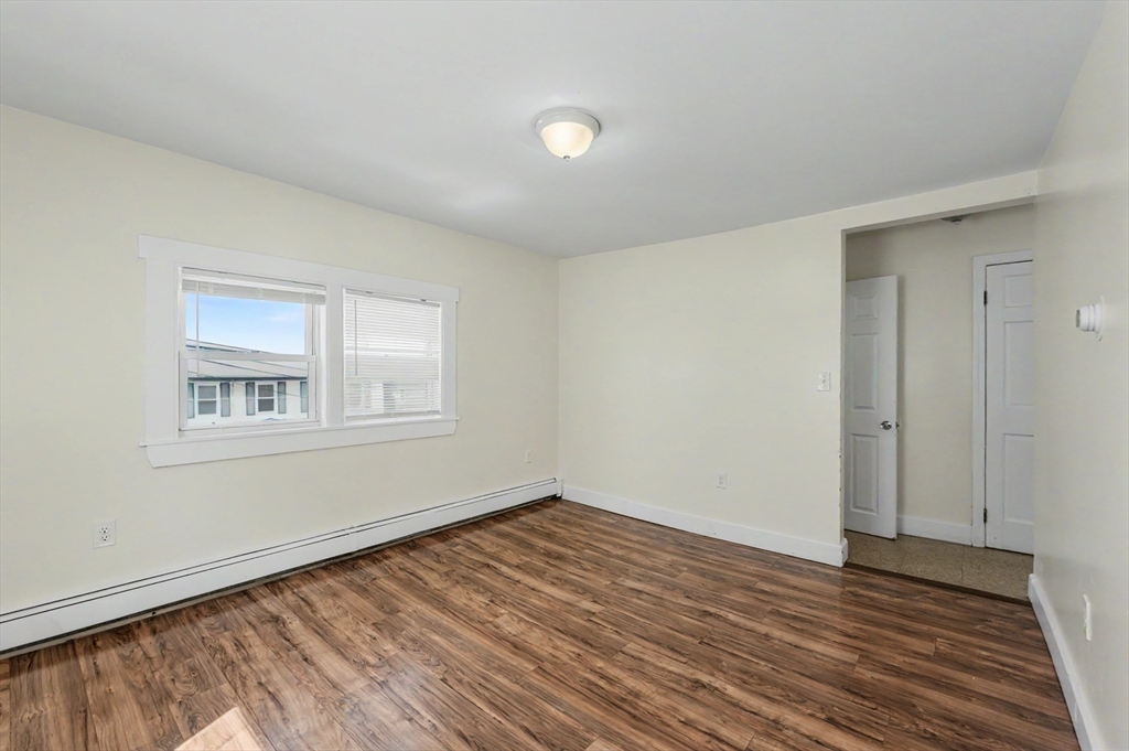 18 Pleasant St Property Photo 25
