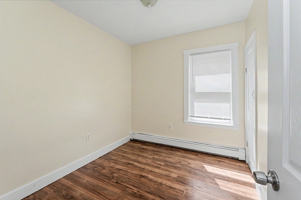 18 Pleasant St Property Photo 27
