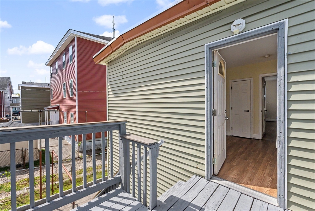18 Pleasant St Property Photo 36