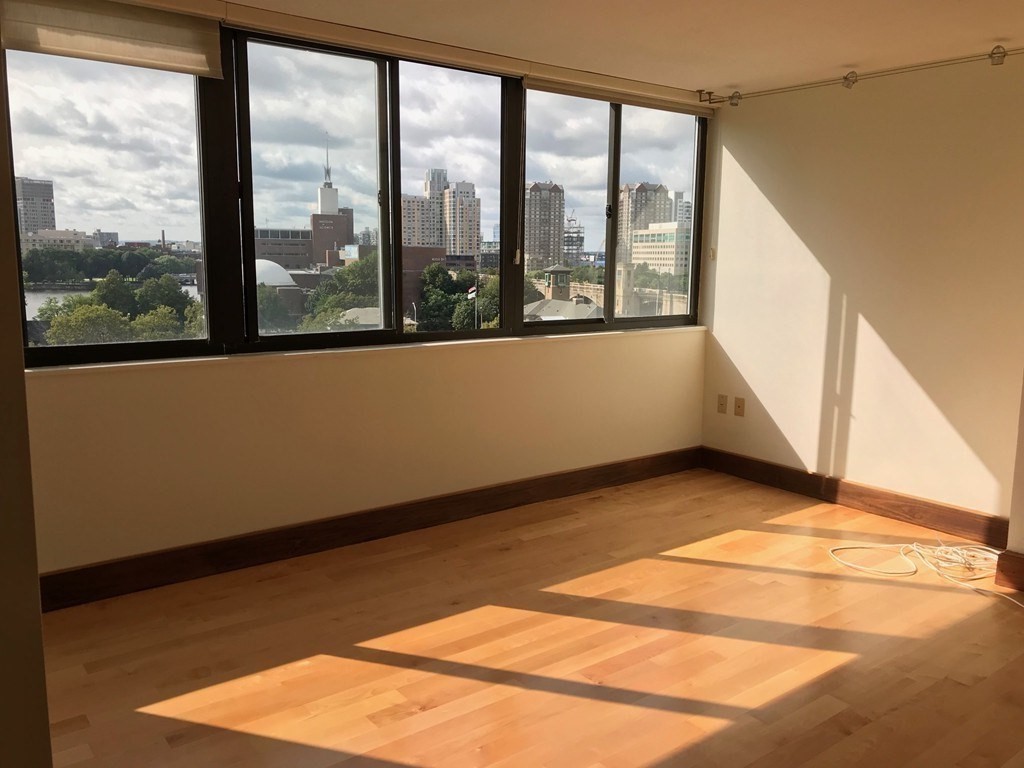 8 Whittier Place # 7h Property Photo 3