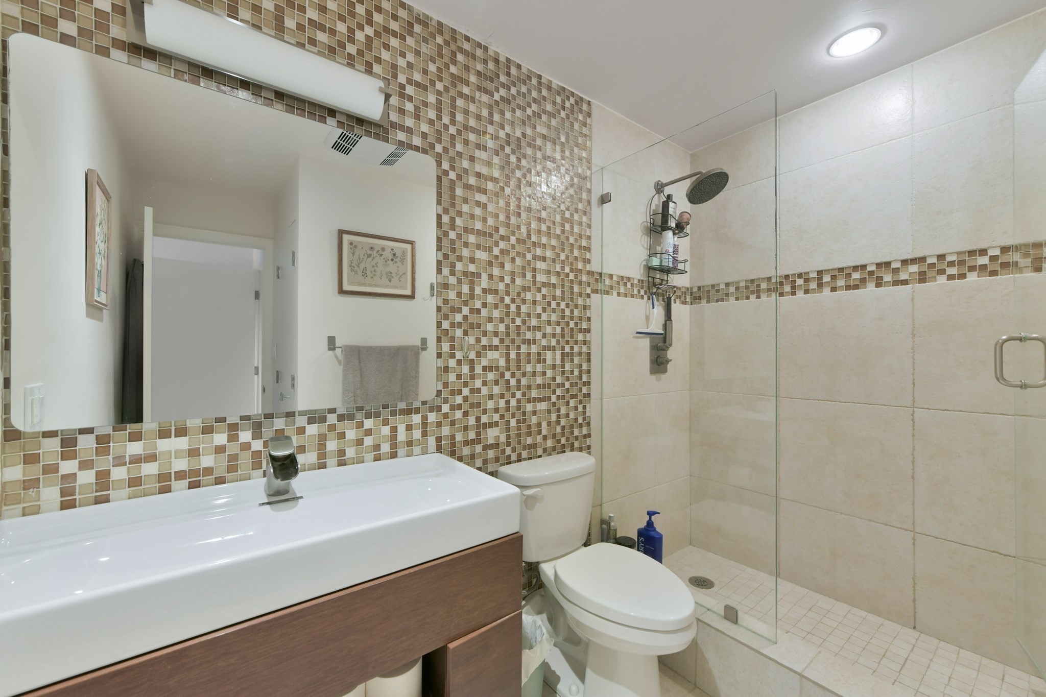 350 North St # 404 Property Photo 14
