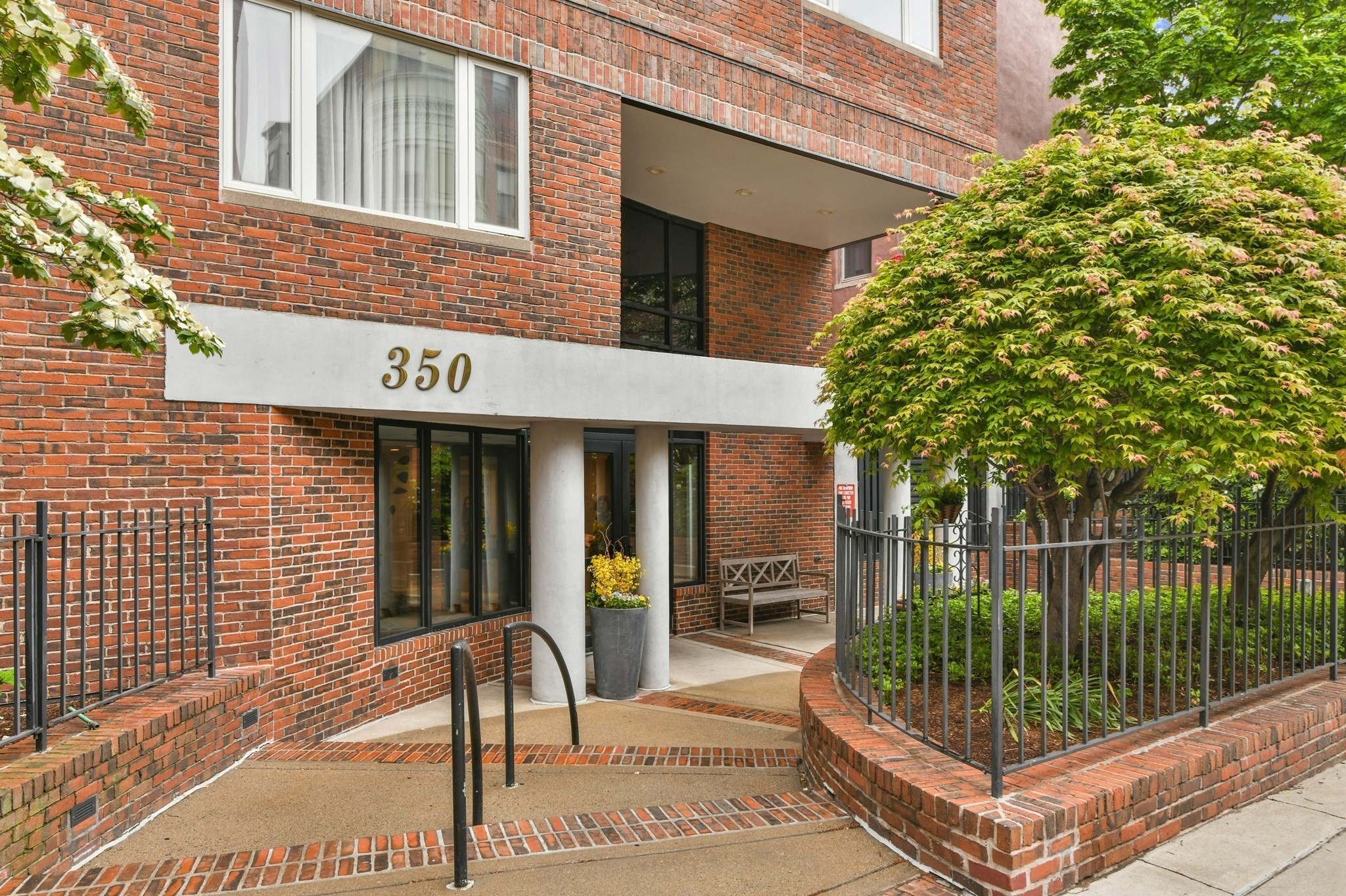 350 North St # 404 Property Photo 26