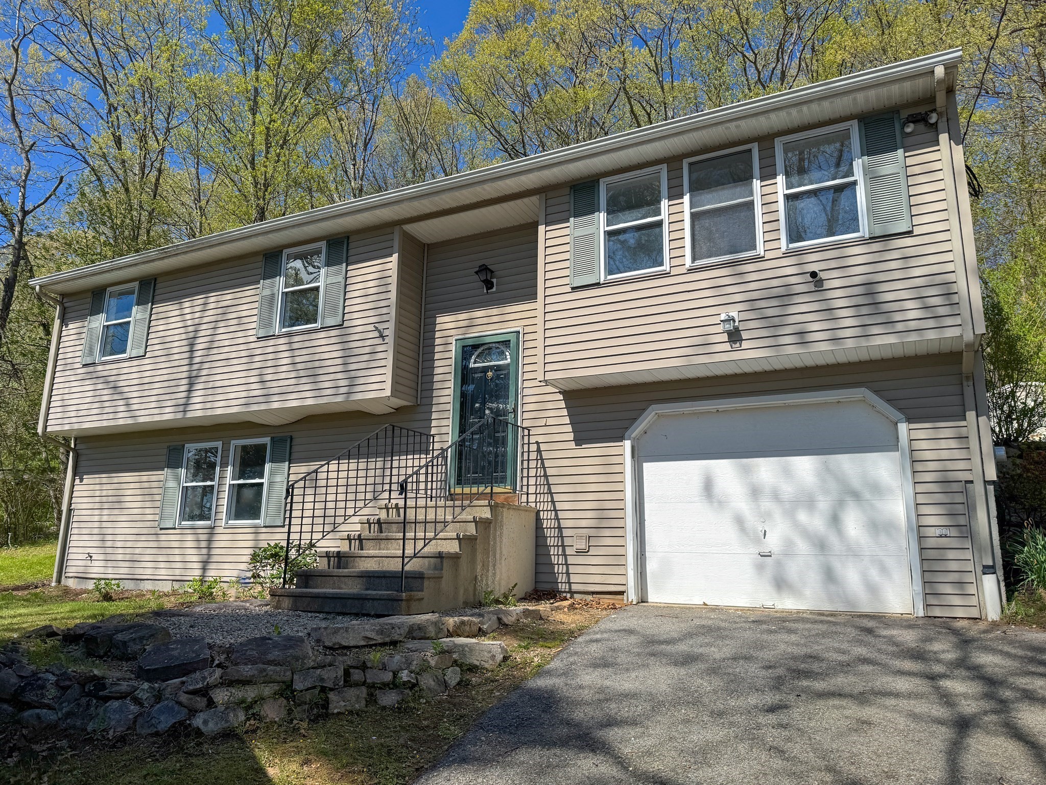 177 Gore Rd Property Photo 1