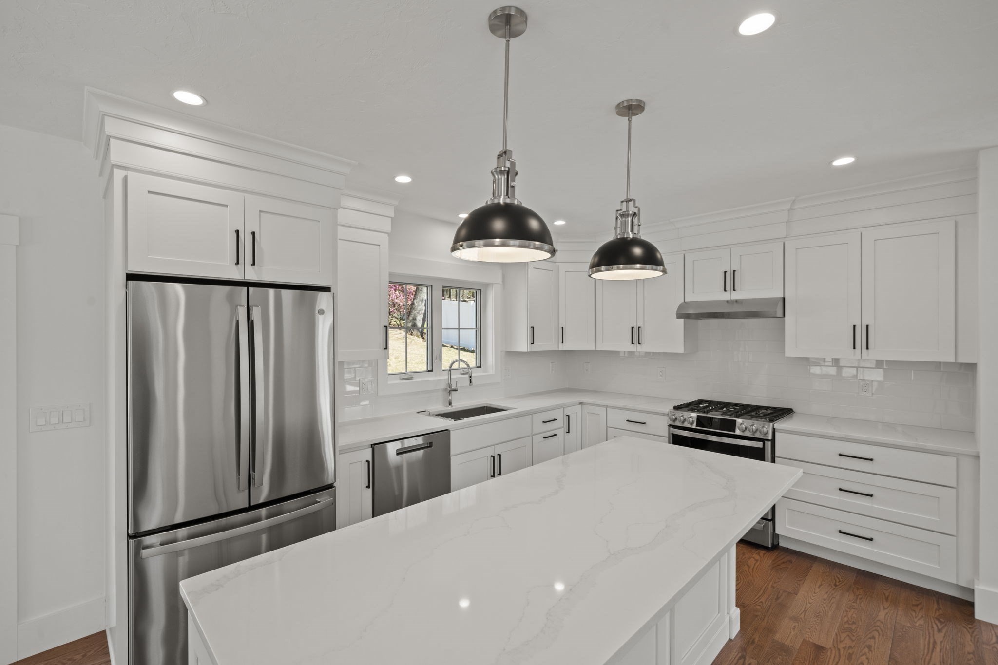 301 Maple Property Photo 4