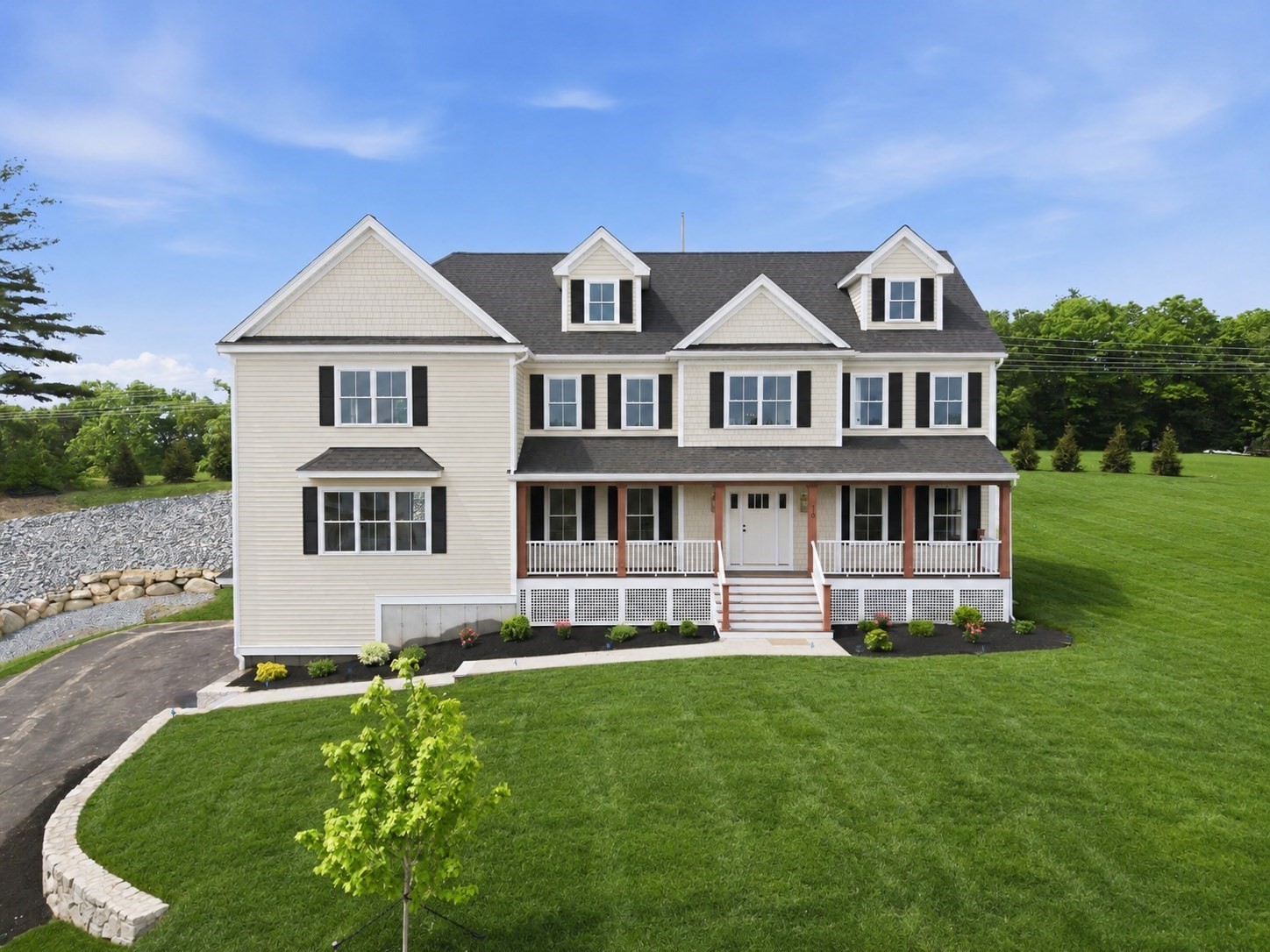 16 Couture Way Property Photo 1