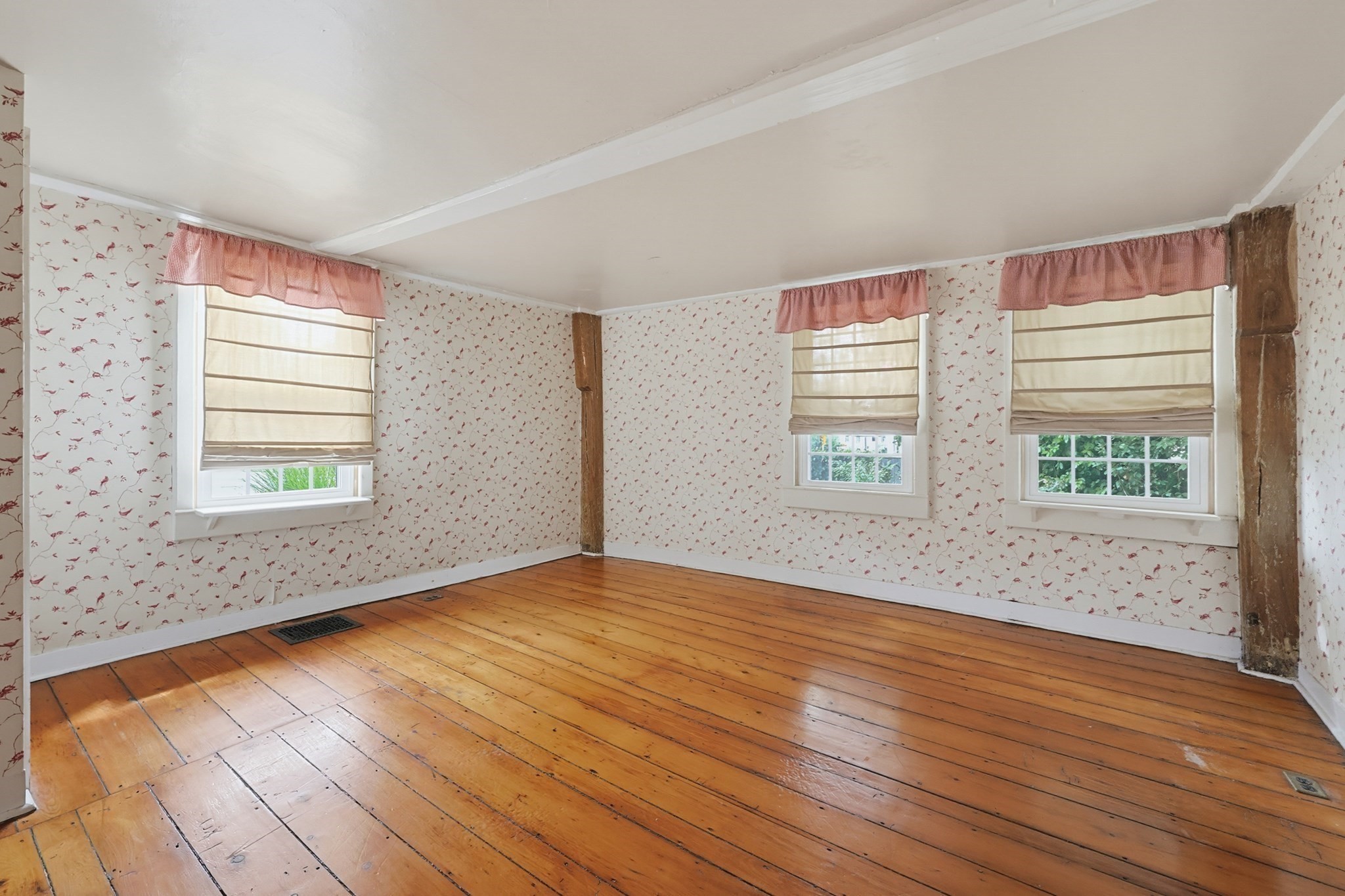260 State Road Property Photo 11