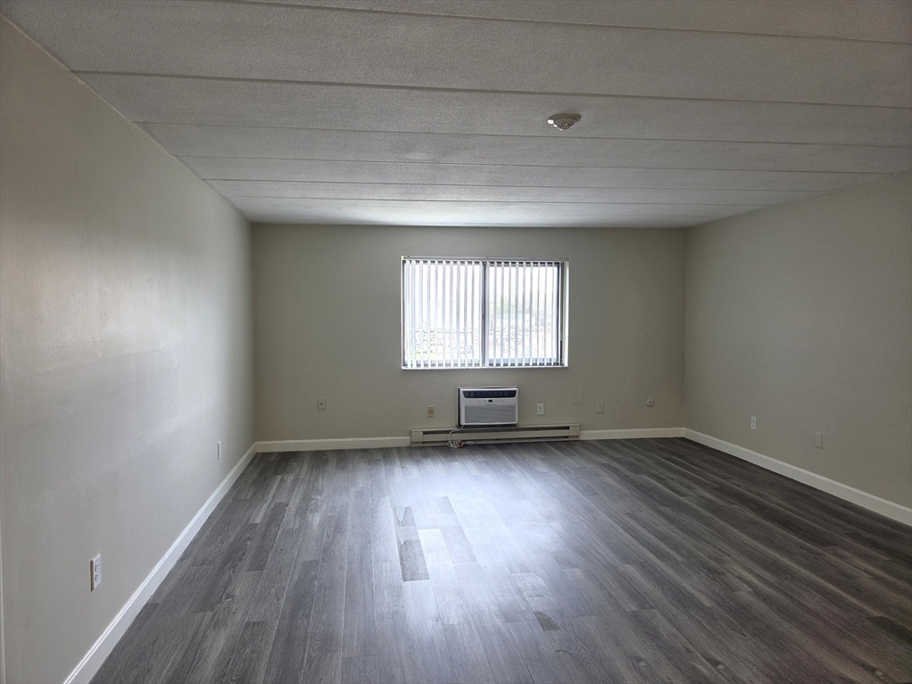 576 Washington Street # 404 Property Photo 5