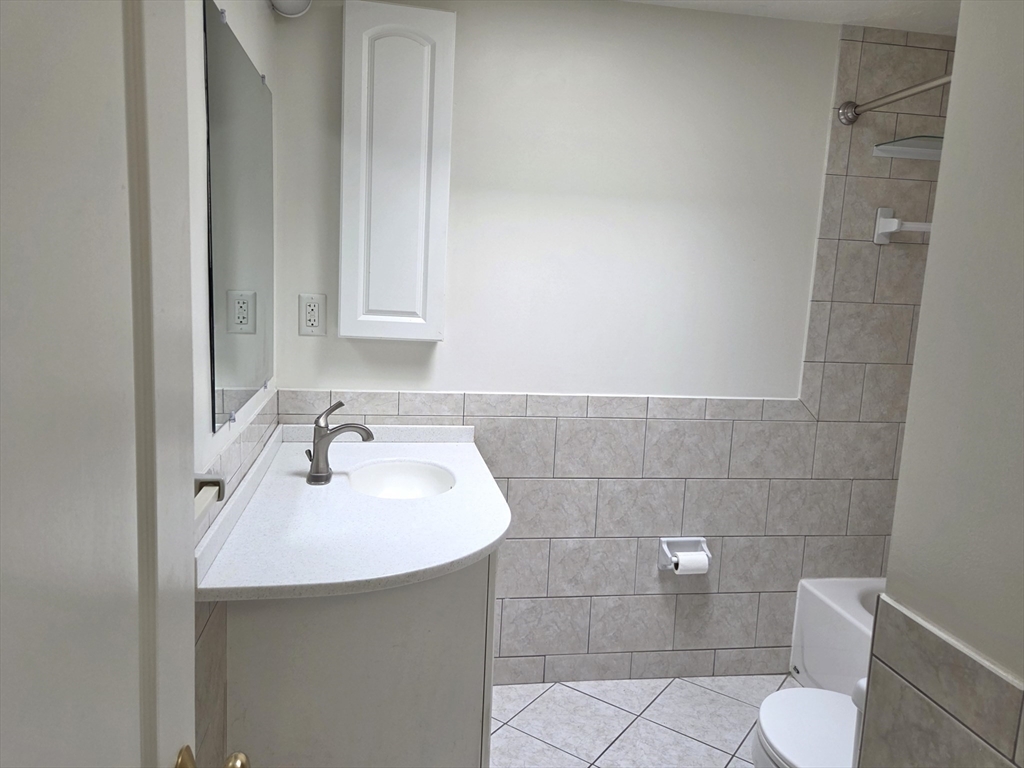 576 Washington Street # 404 Property Photo 16
