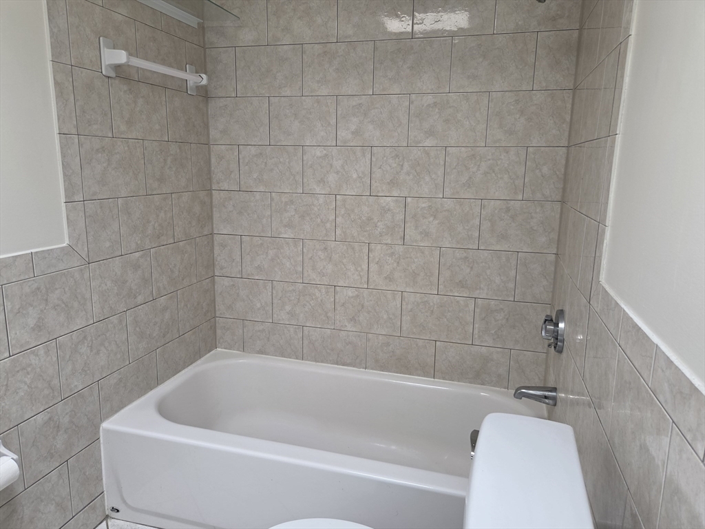 576 Washington Street # 404 Property Photo 17