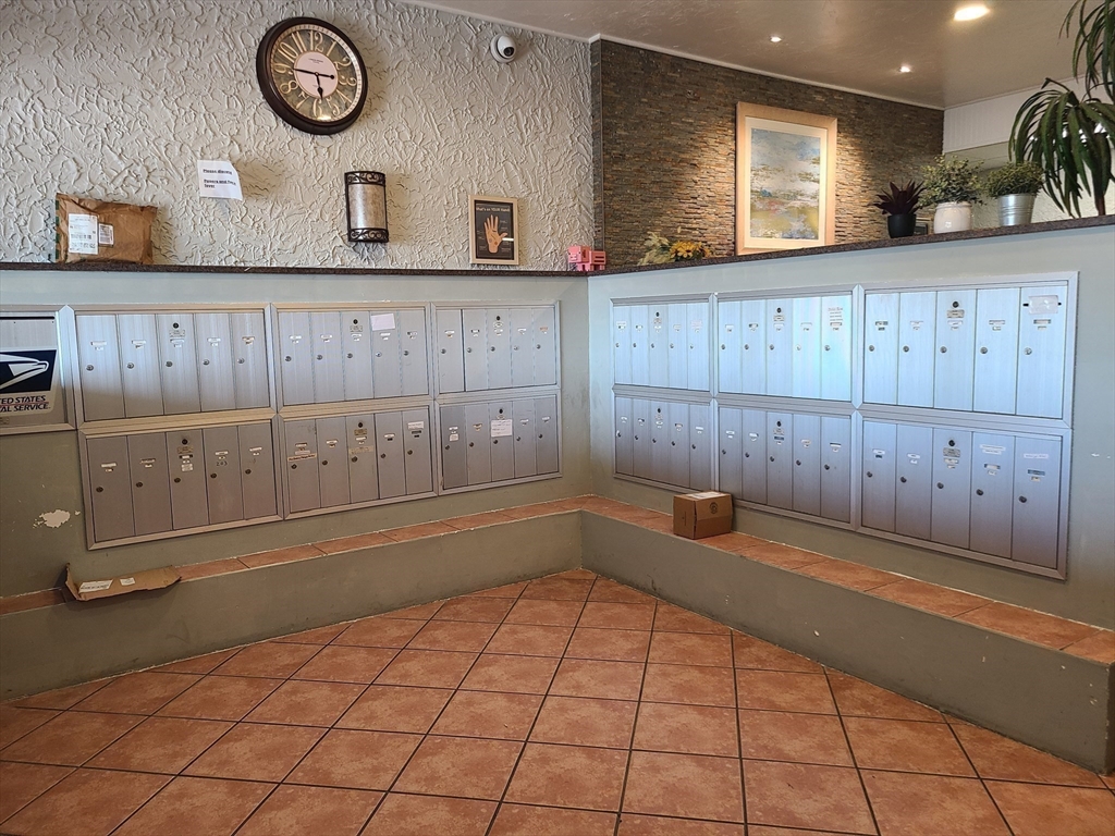 576 Washington Street # 404 Property Photo 18