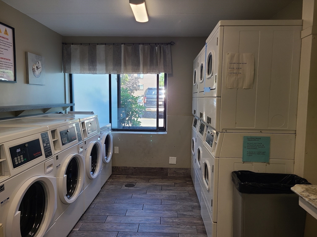 576 Washington Street # 404 Property Photo 19