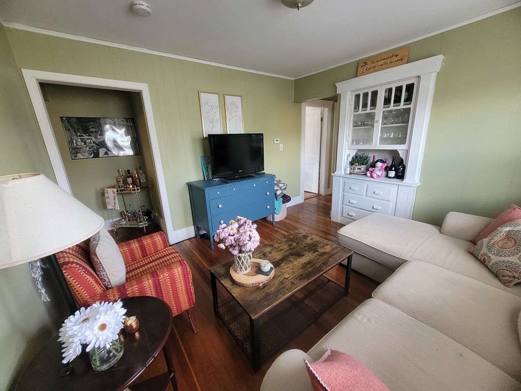 31 Lyman Ave. # 1 Property Photo 2