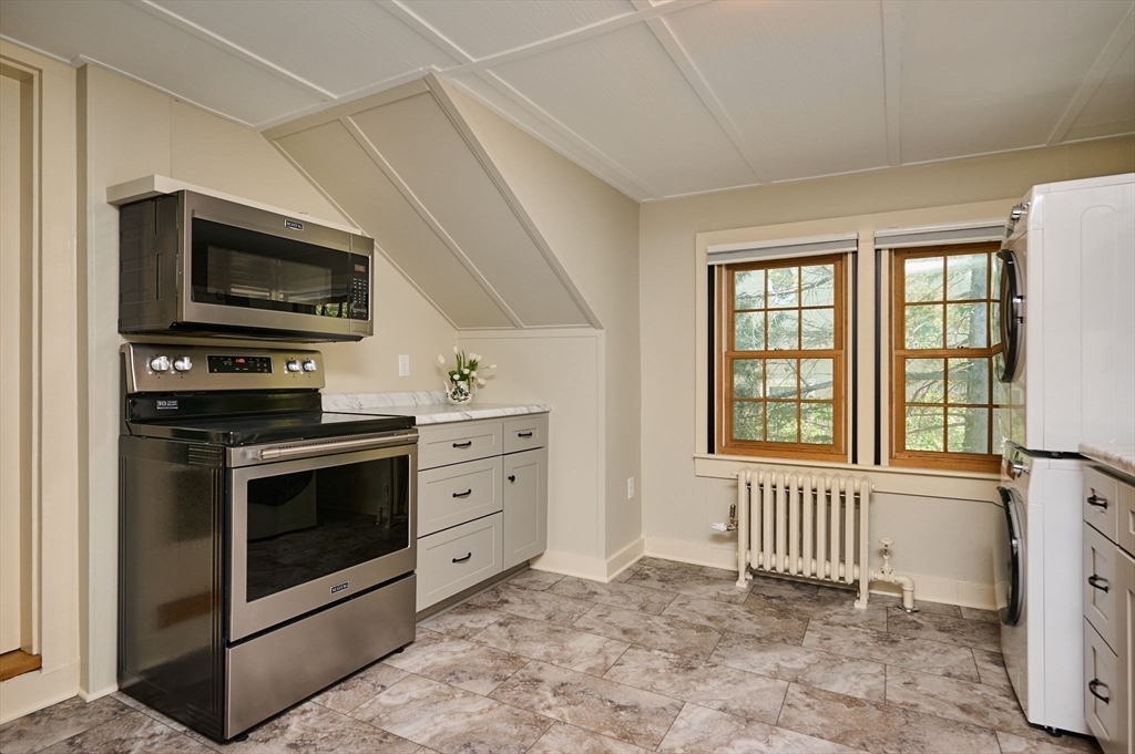 179 South St Property Photo 28
