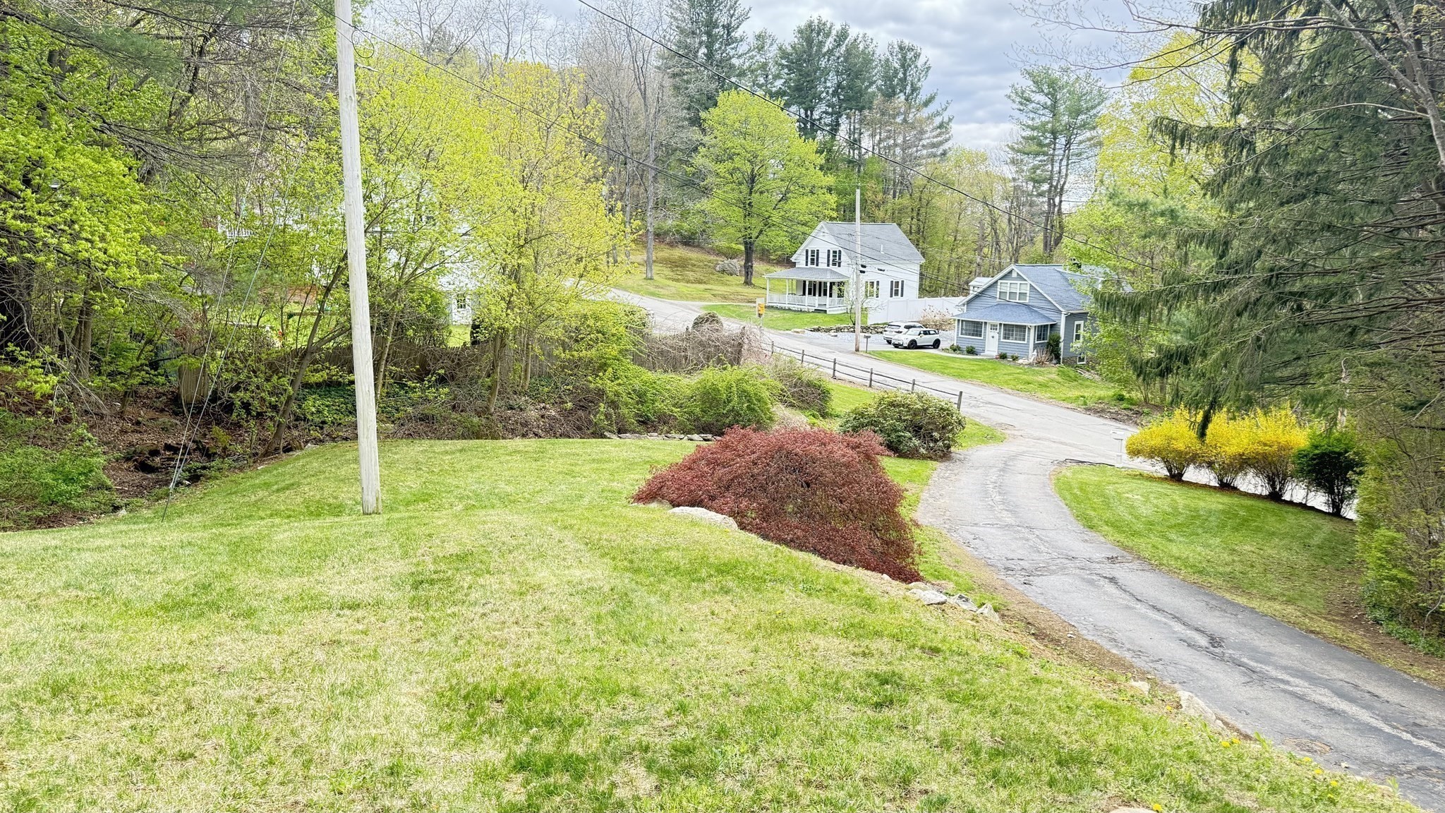 83 Ash St Property Photo 2