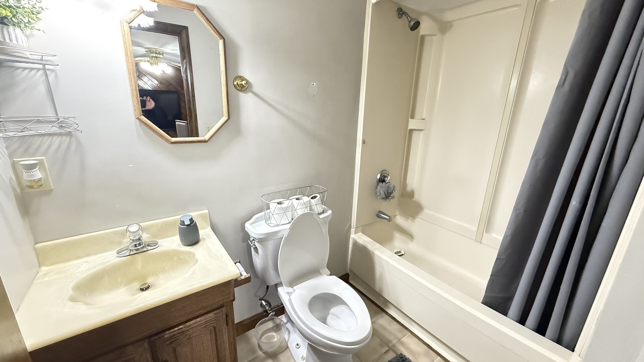 83 Ash St Property Photo 14