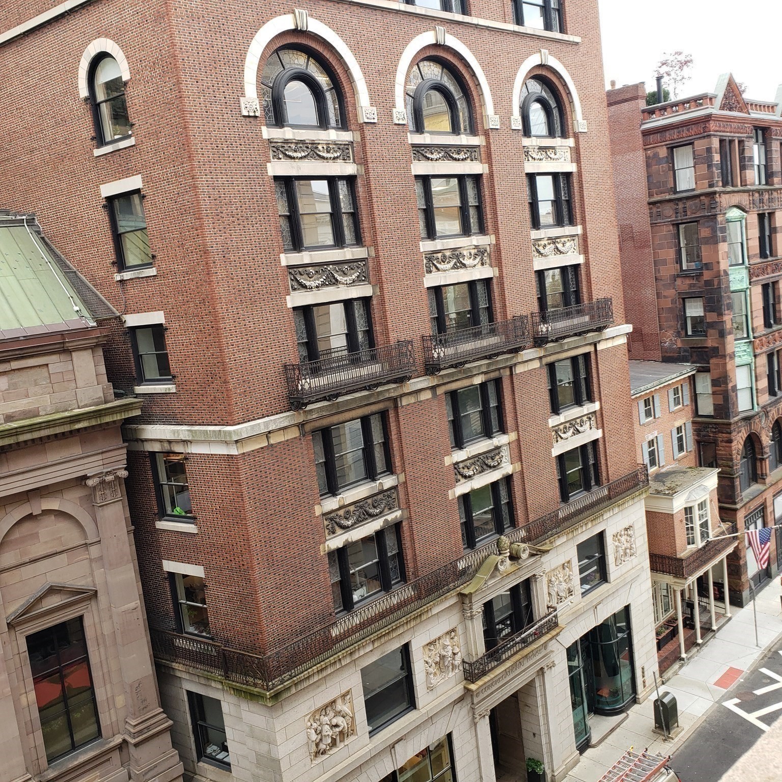 21 Beacon St # 6c Property Photo 4