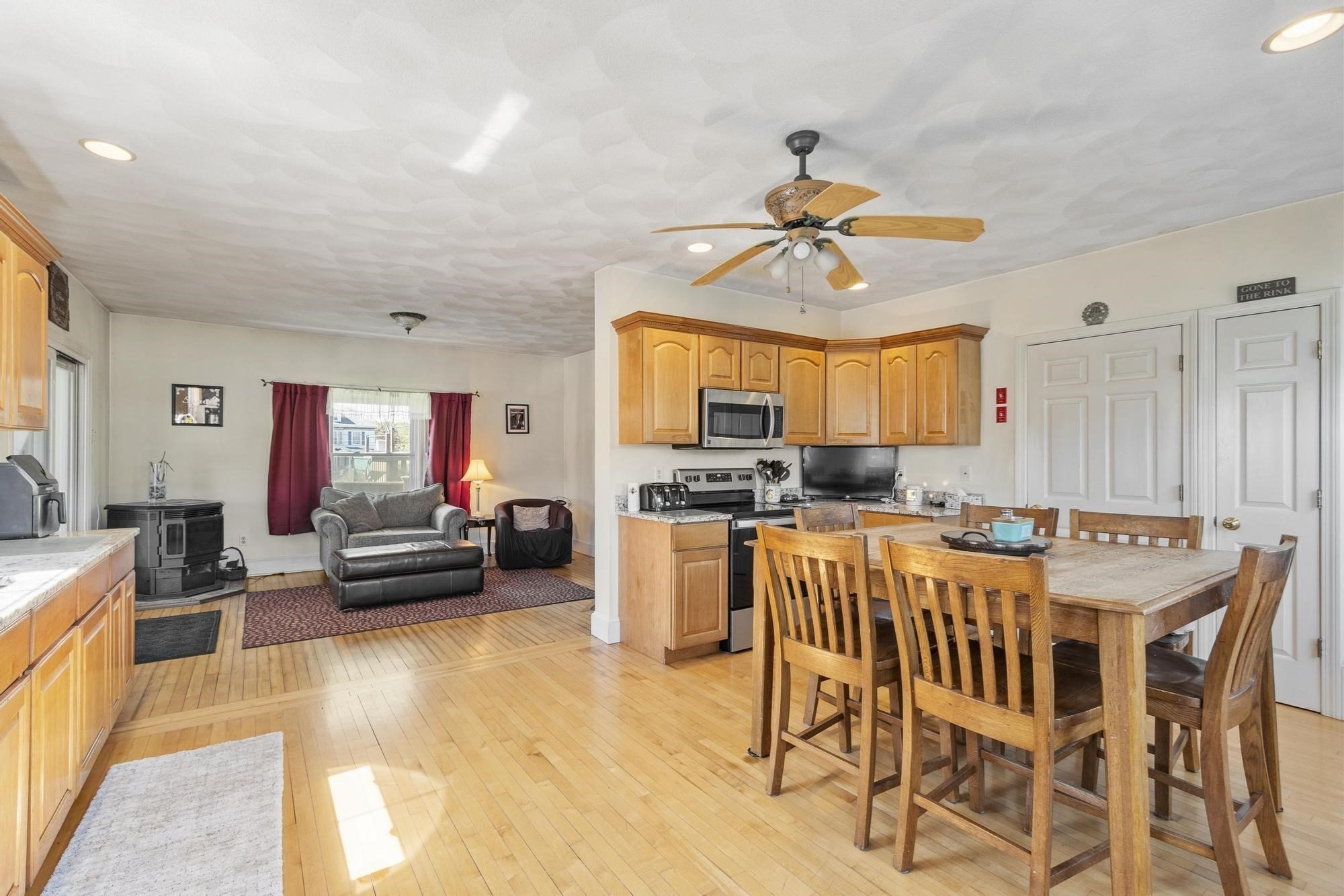 3 Southwick Rd Property Photo 4