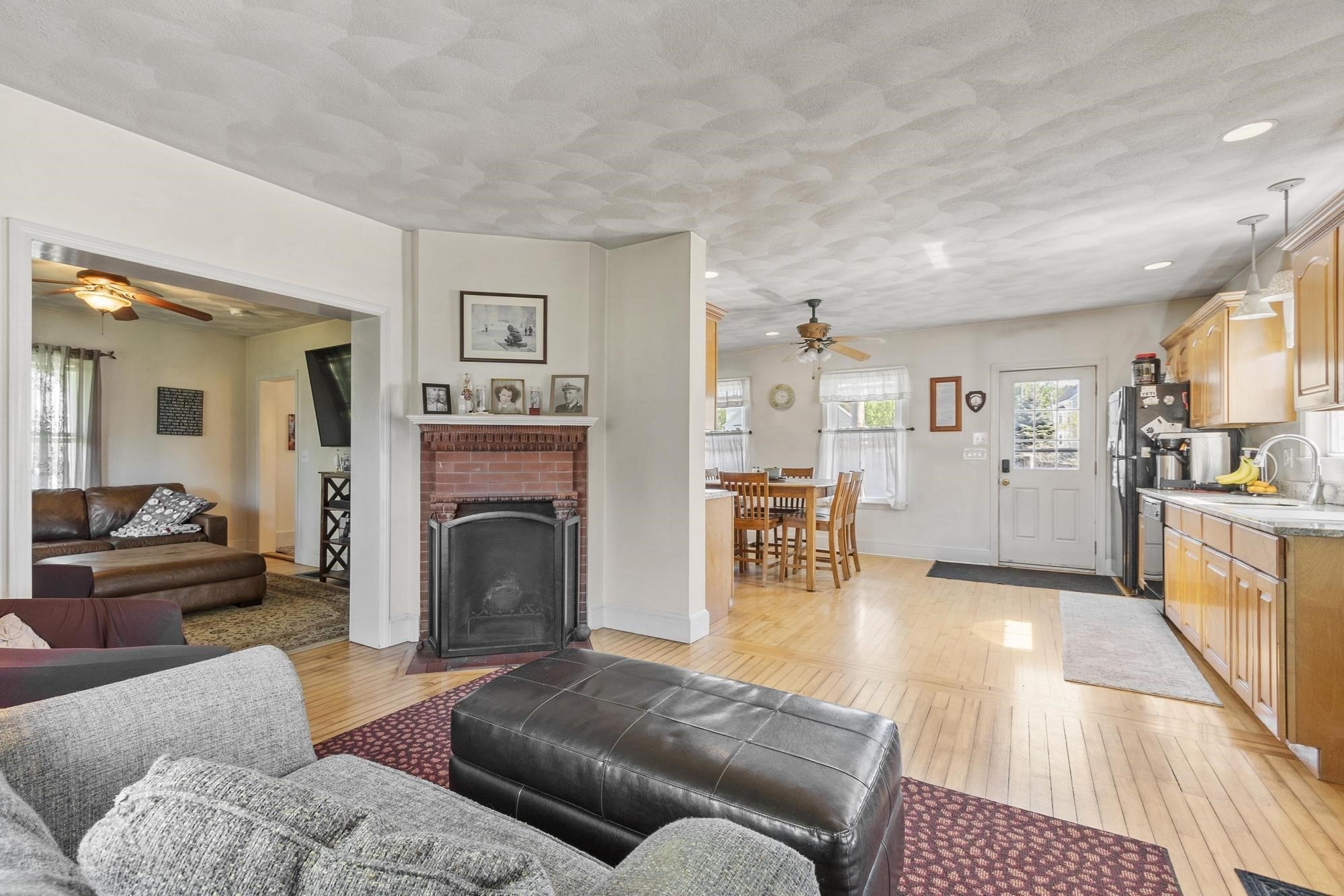 3 Southwick Rd Property Photo 10