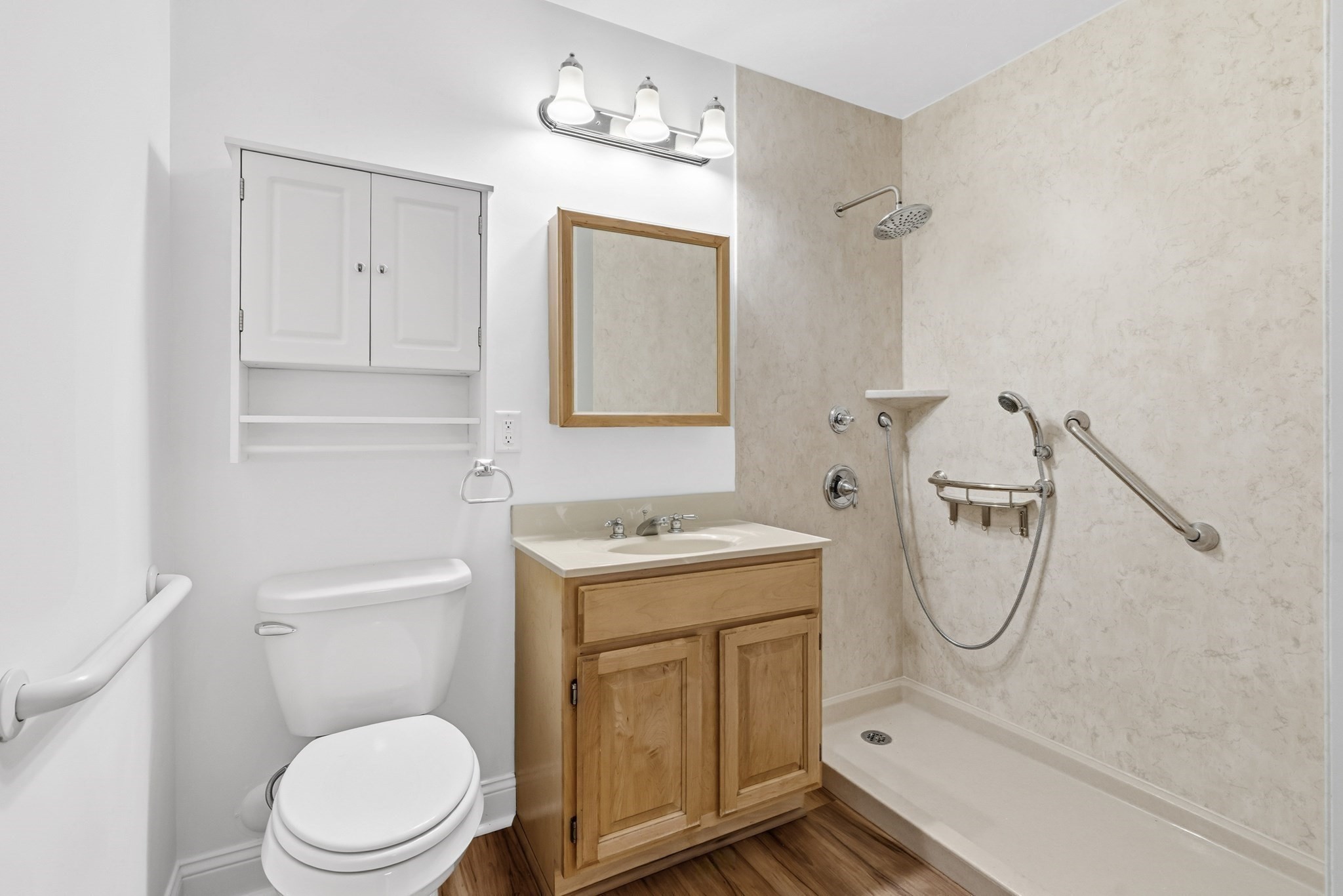 24 Greenleaves Dr # 406 Property Photo 21