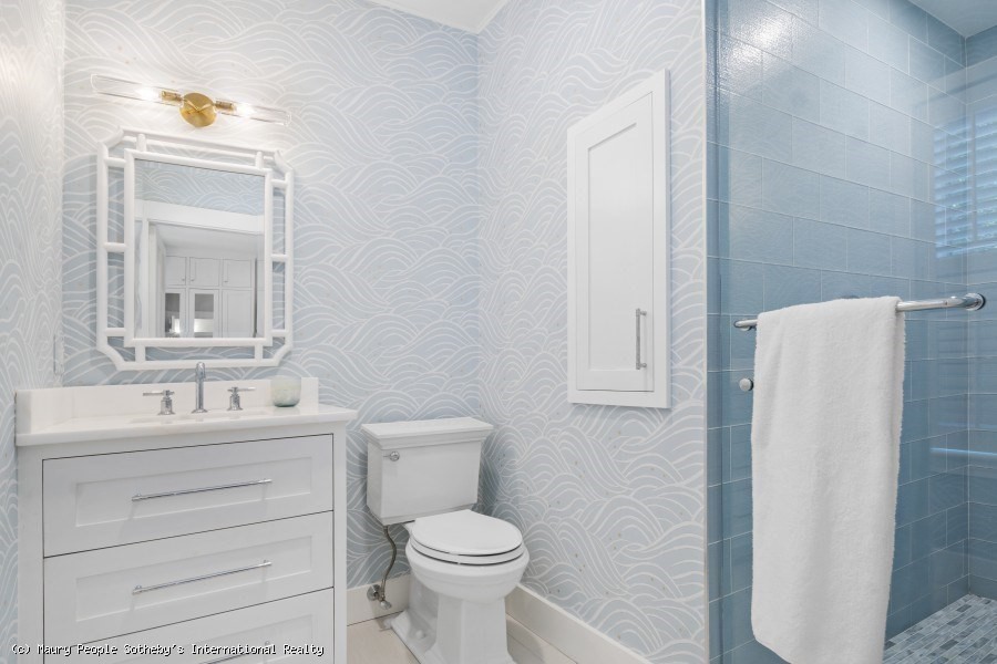 82 Center Property Photo 17