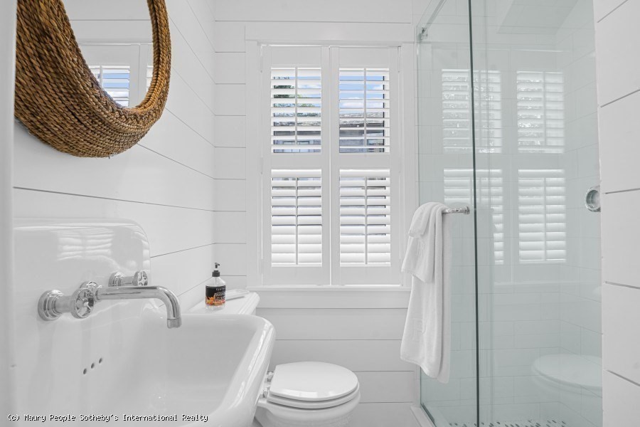 82 Center Property Photo 29