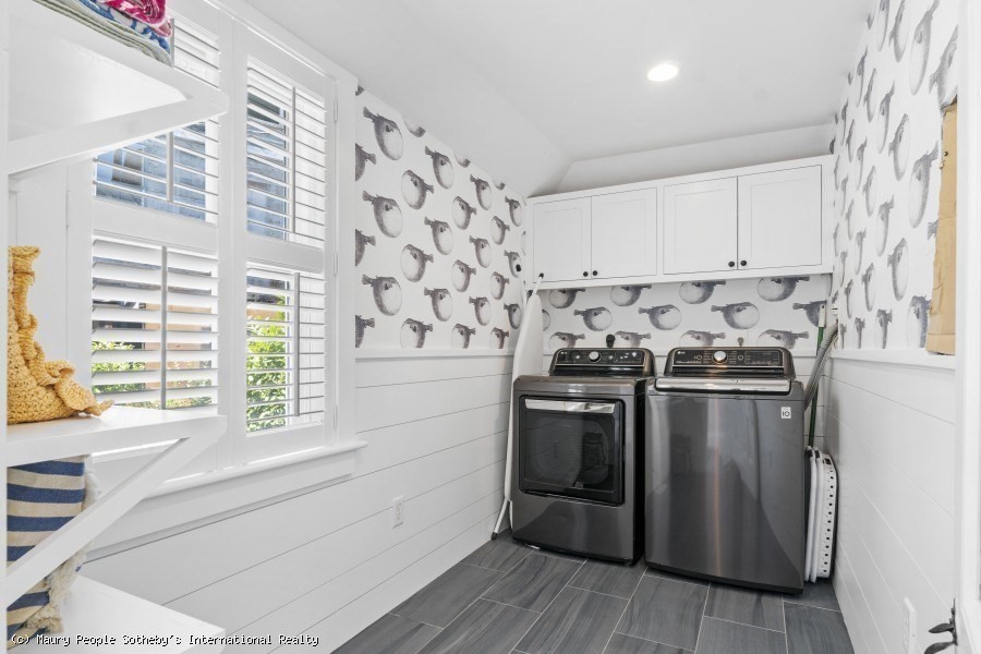 82 Center Property Photo 30