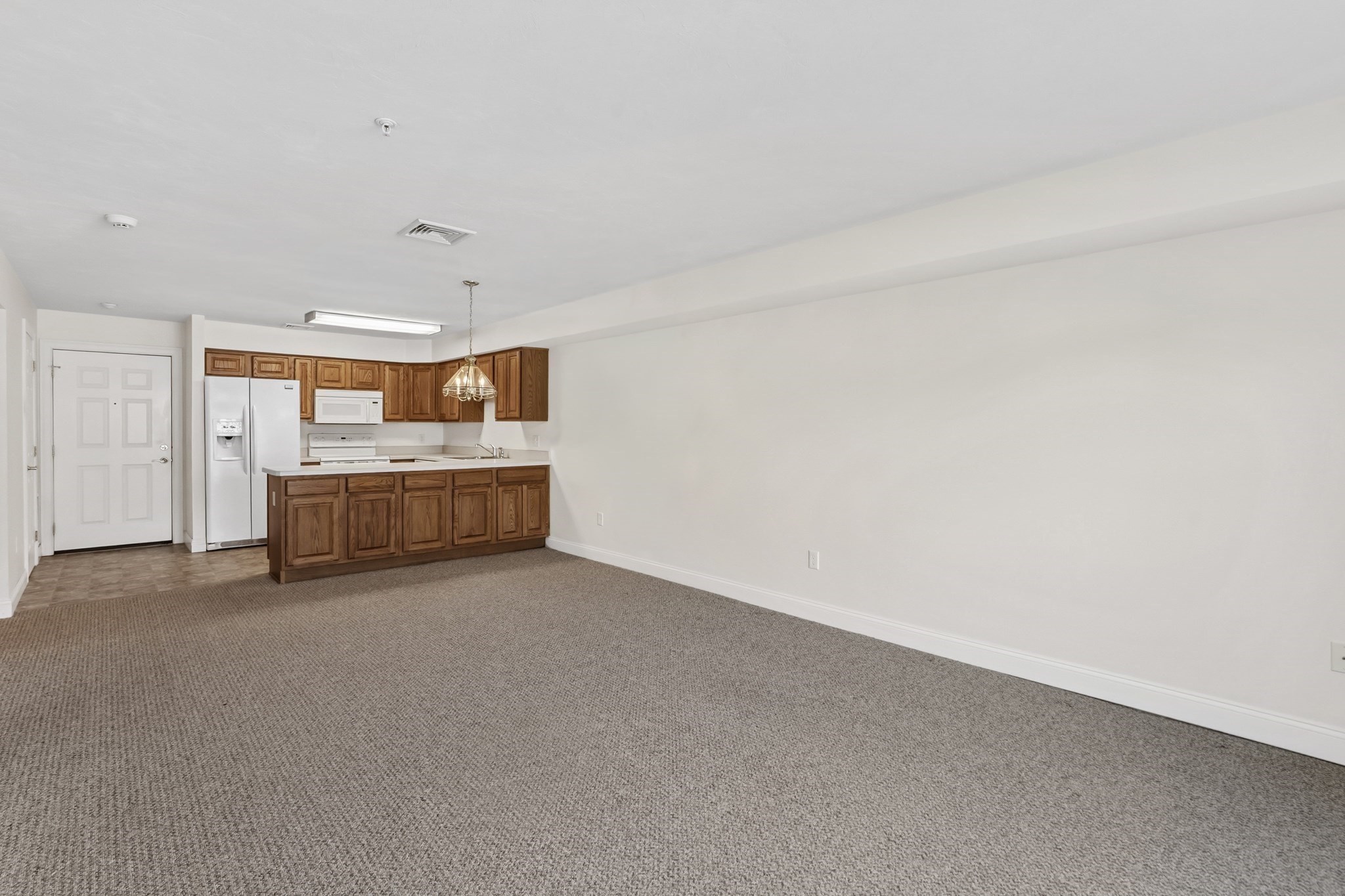 26 Greenleaves Dr # 602 Property Photo 10