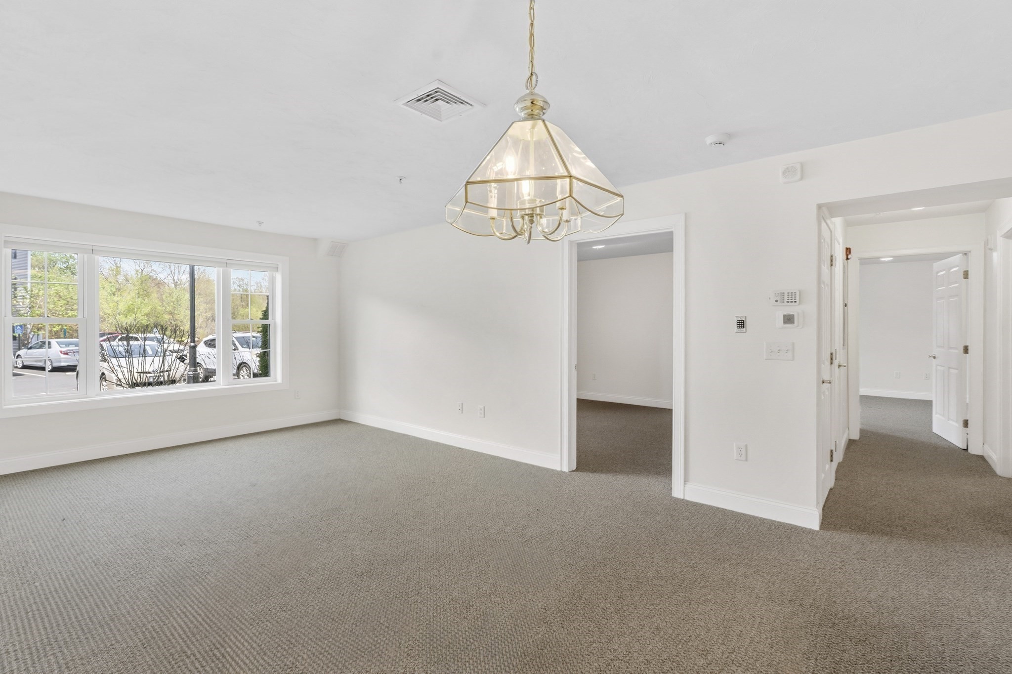 26 Greenleaves Dr # 602 Property Photo 12