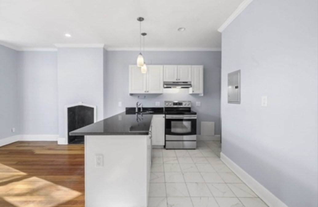 1834 Beacon St # 5 Property Photo 2