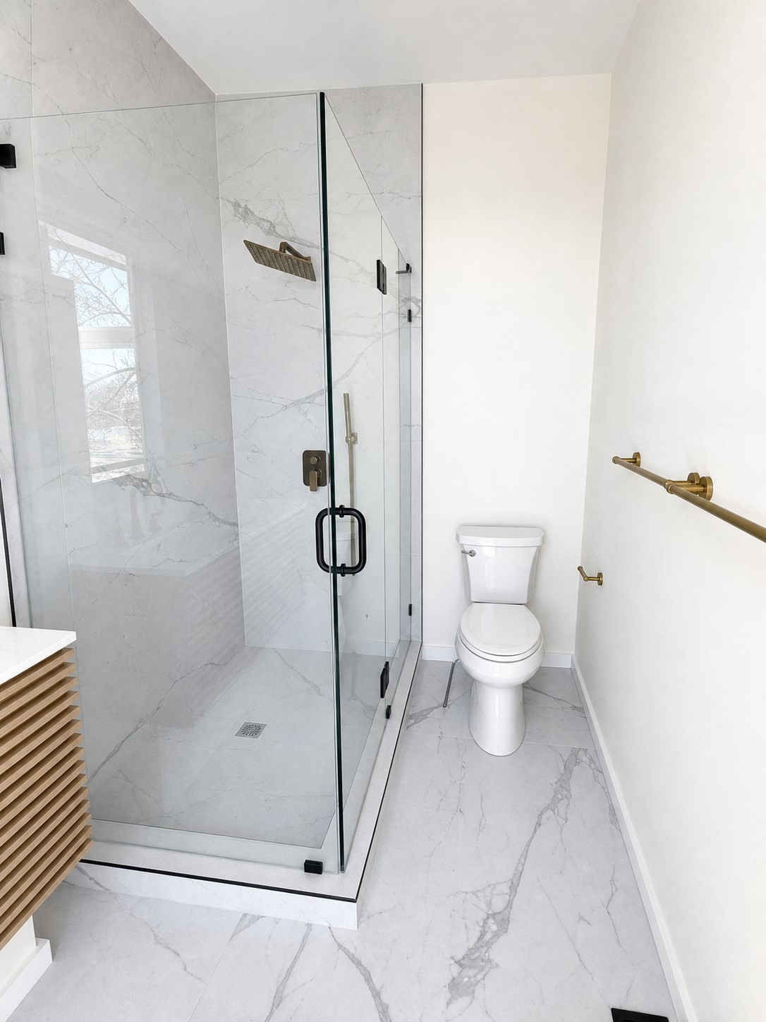 546 Saratoga St # 3r Property Photo 11