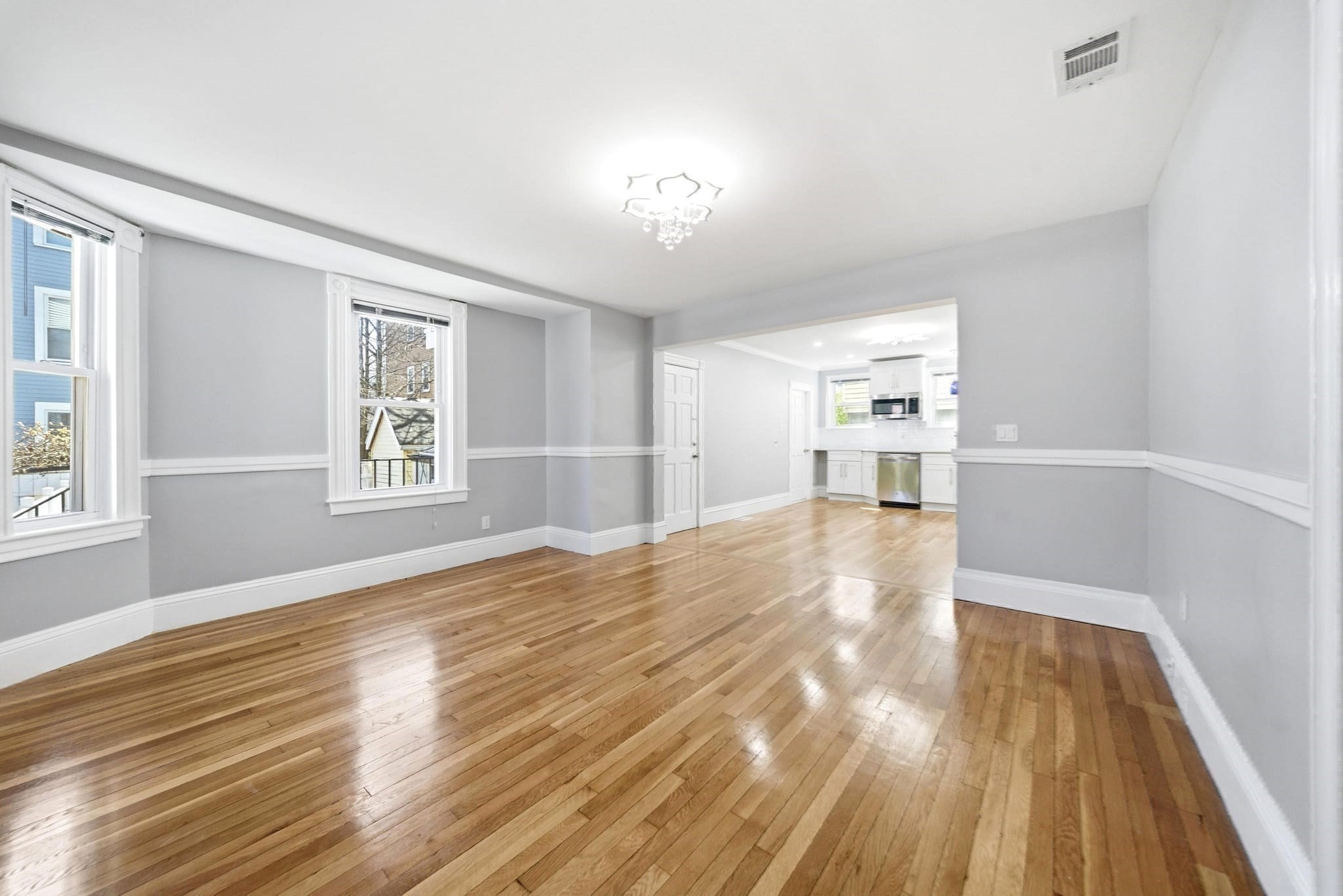 29 Hanson St # 1 Property Photo 11