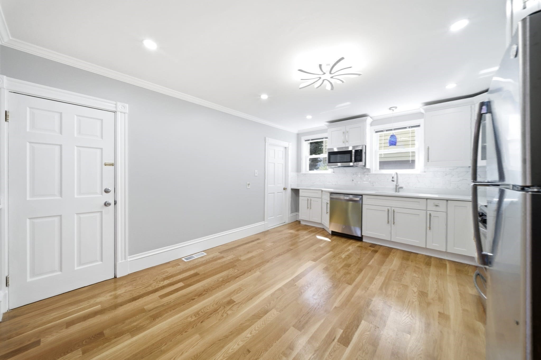 29 Hanson St # 1 Property Photo 16