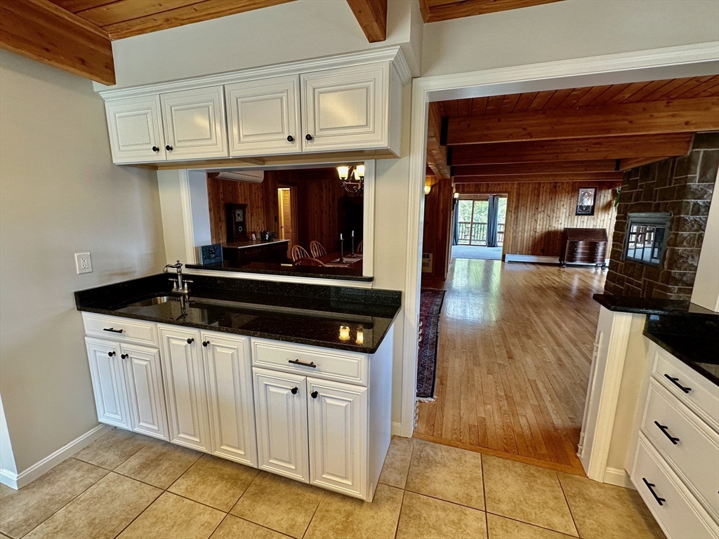 20 Crest Ln Property Photo 12