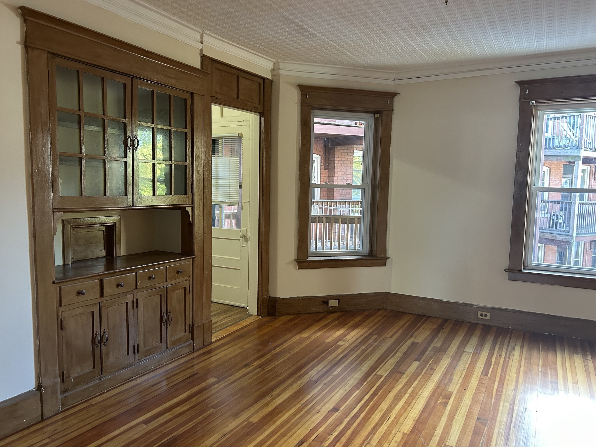 4 Laurel # 2 Property Photo 11
