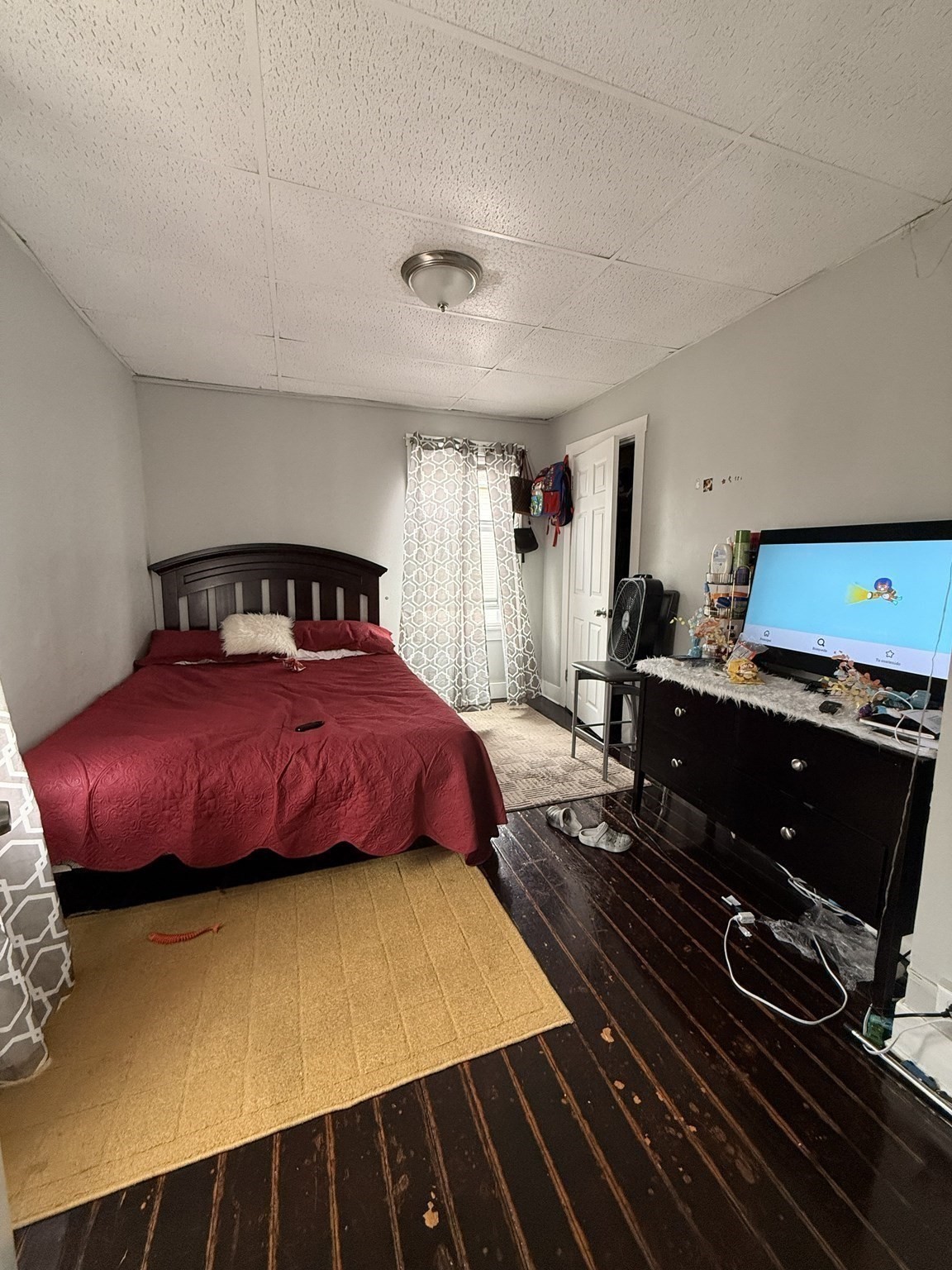 233 Eagle St Property Photo 4