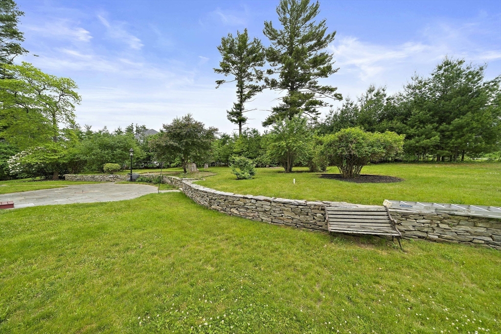 8 Conway Lane Property Photo 4