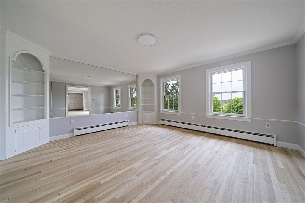 8 Conway Lane Property Photo 12