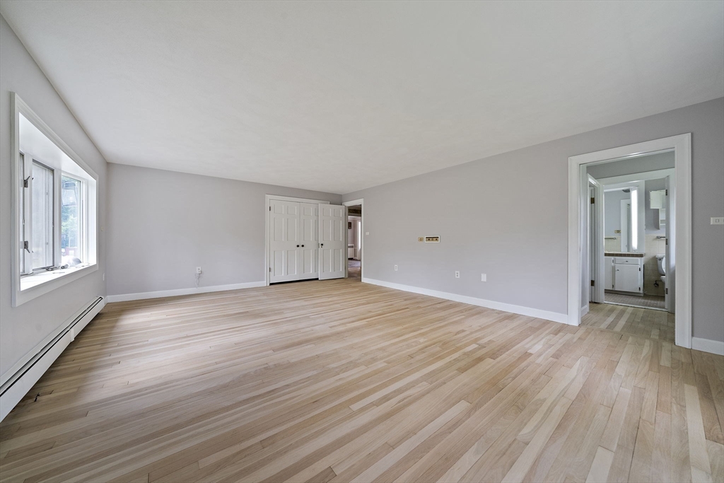 8 Conway Lane Property Photo 17