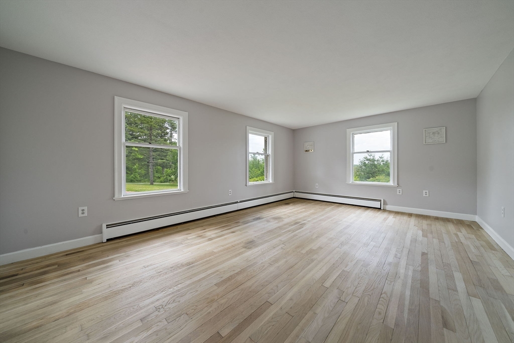 8 Conway Lane Property Photo 20