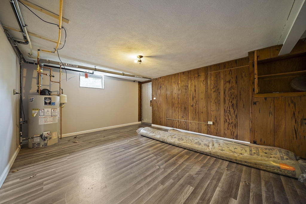 8 Conway Lane Property Photo 32