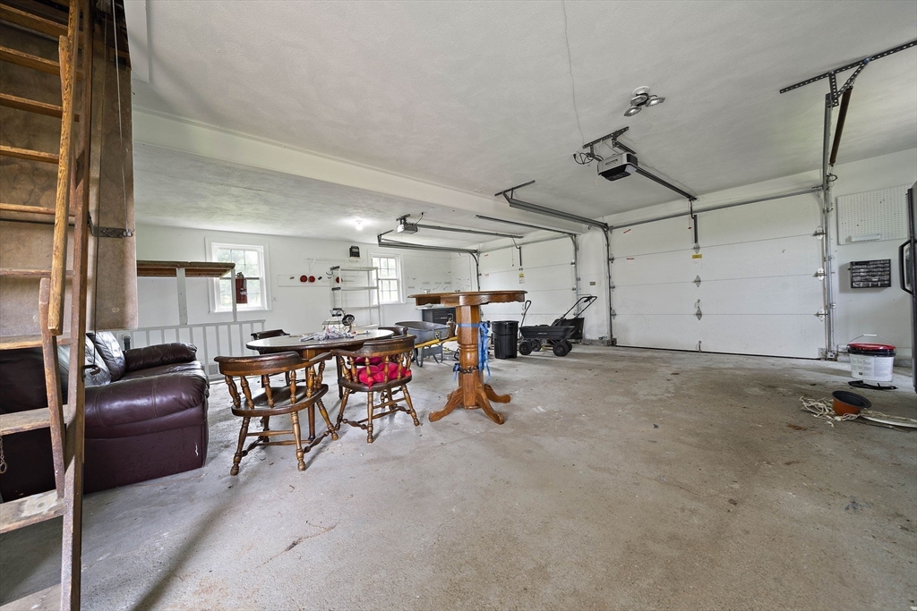 8 Conway Lane Property Photo 33