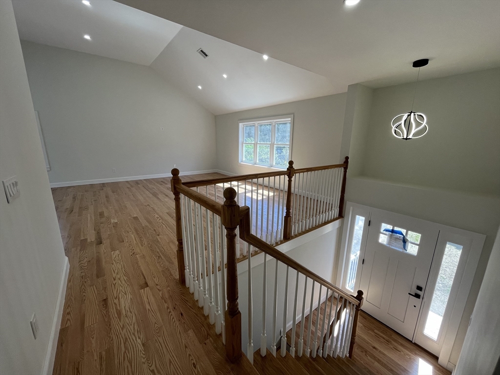 272 S Main St Property Photo 6
