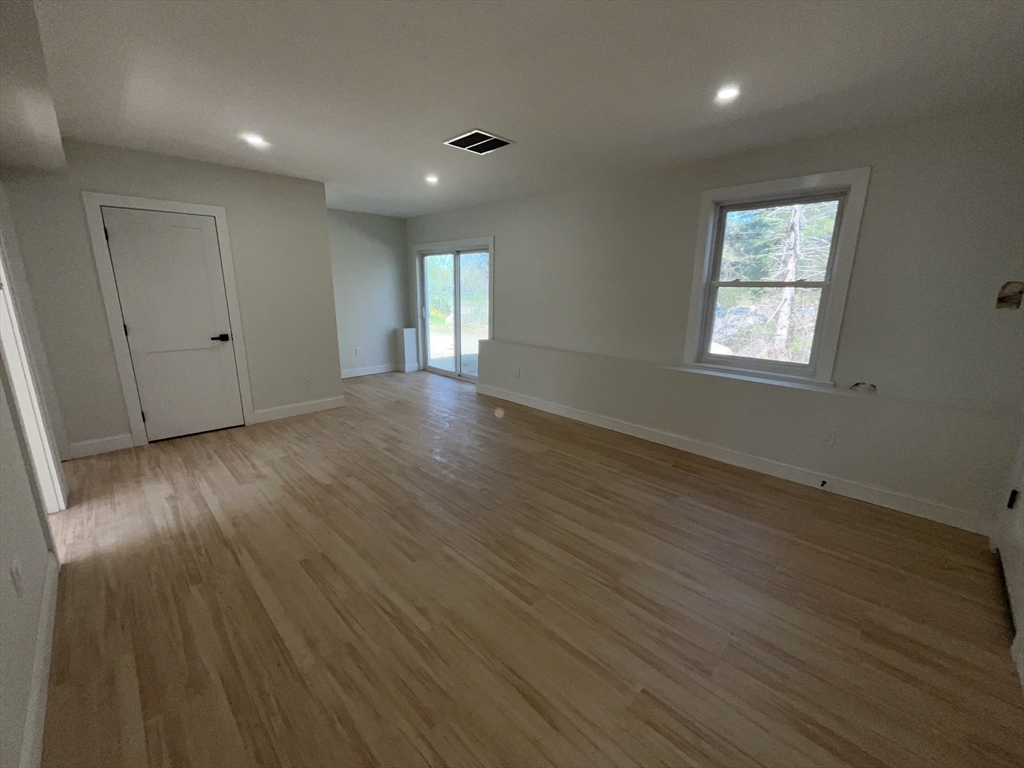 272 S Main St Property Photo 31