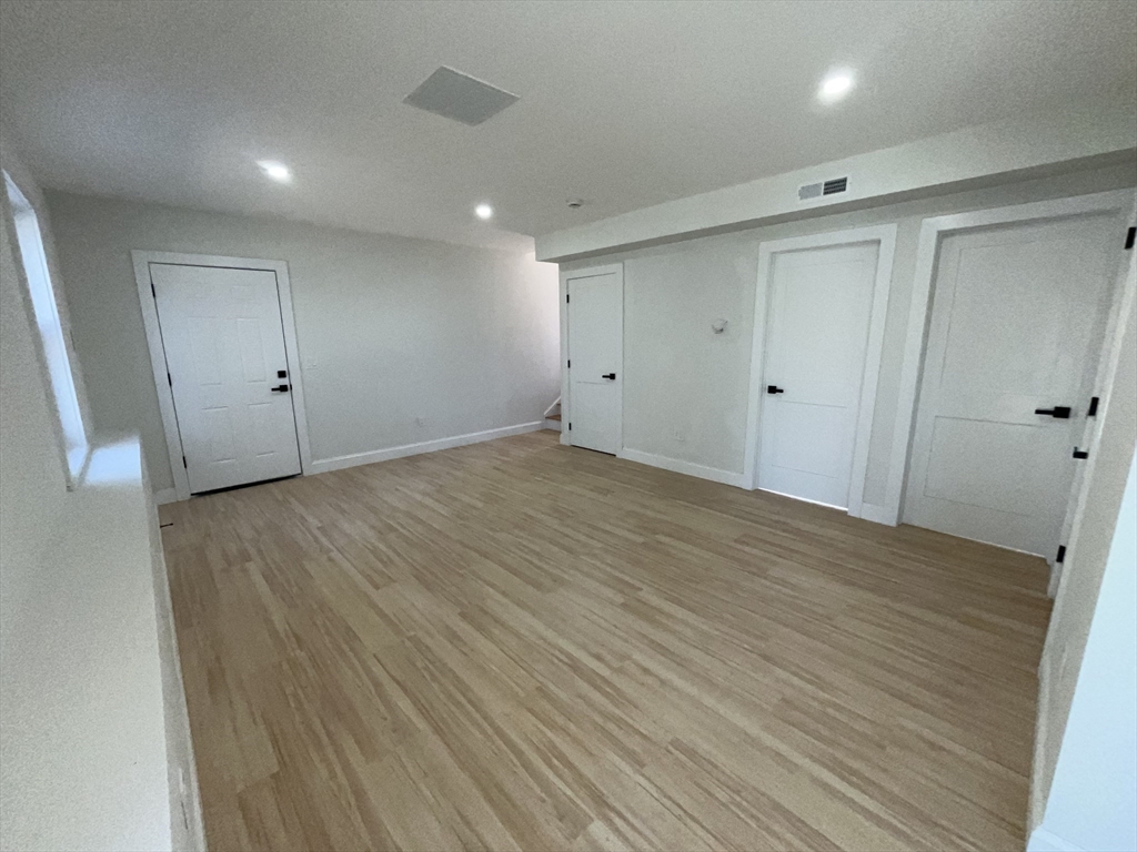 272 S Main St Property Photo 32