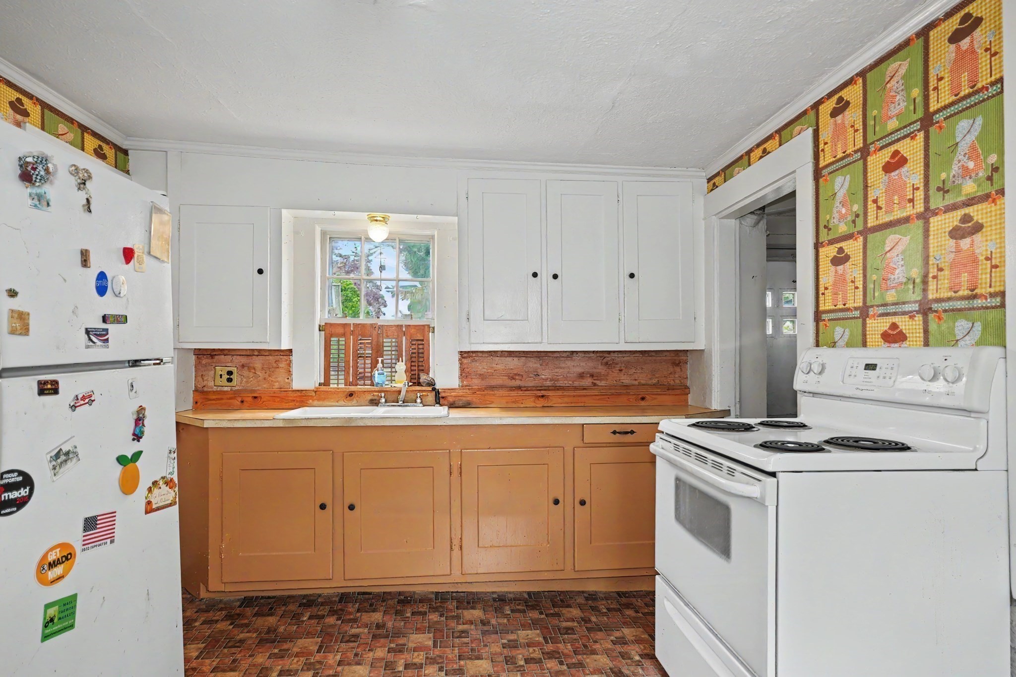 291 Brighton St Property Photo 13