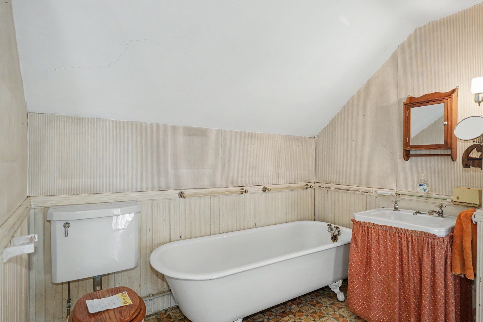 291 Brighton St Property Photo 25