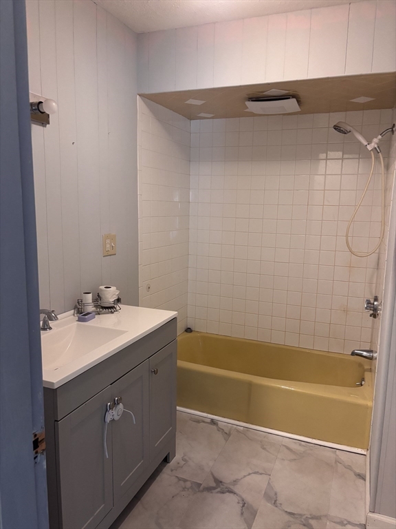 349 Oak St Property Photo 12