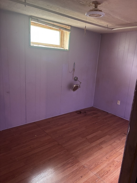349 Oak St Property Photo 14